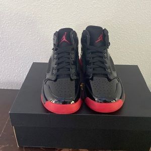 Jordan mars 270 size 6 YOUTH